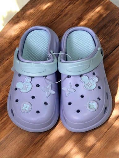 CROCS 